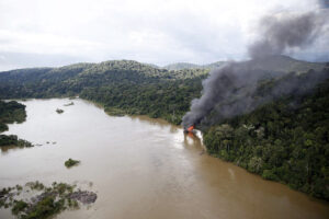 Inferno ou paraíso? Amazônia sob suspeita